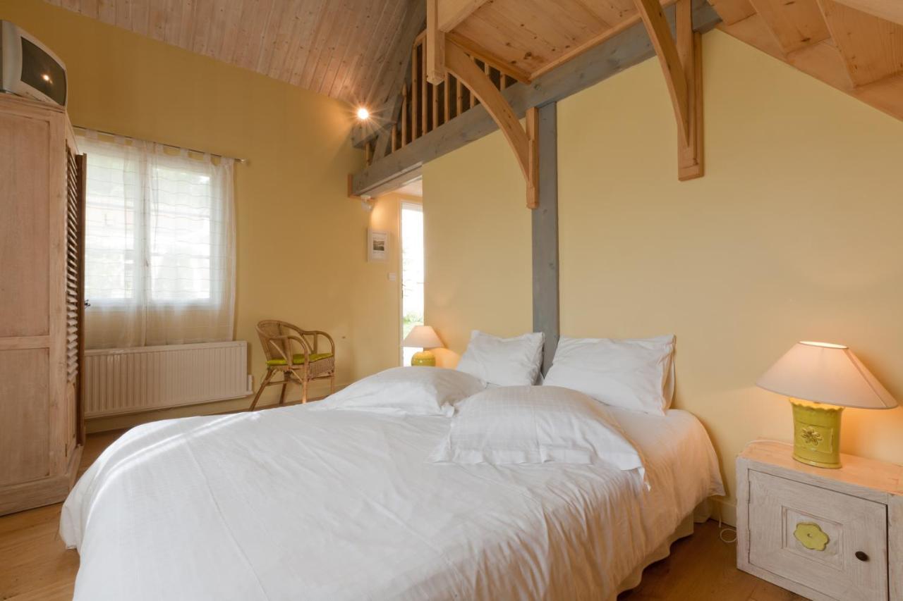 Domaine De La Combotte Bed & Breakfast Nantoux Exterior photo
